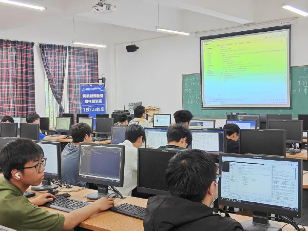 Python网络爬虫技术社团